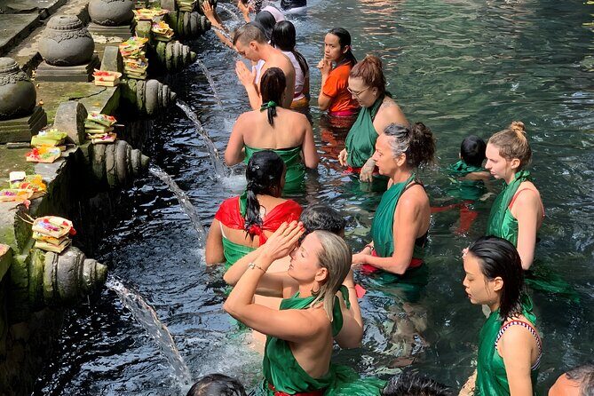Bali Full-Day Car Charter: Ubud and Kintamani Volcano Tour - Ubud’s Palace Grounds and Art Market for the Full City Feel