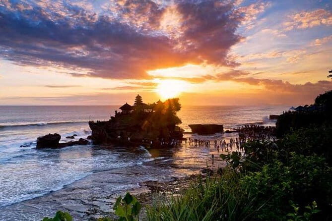 Full-Day Ubud Village including Mt Batur Tirta Empul and Sightseeing Tour - Mt Batur: The Active Volcano Lunch With Real Altitude