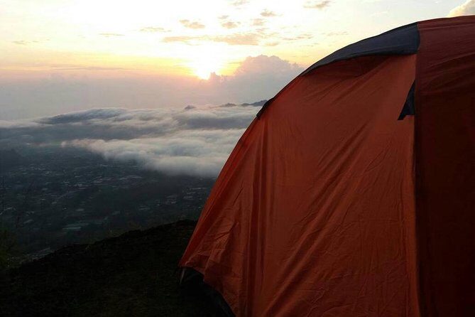 Mount Batur Camping Tour with Sunset and Sunrise Experience - Summit Dinner and Nighttime Comfort: What to Expect From the Camping Setup