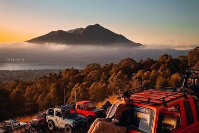 Mount Batur Jeep Sunrise Tour - Getting to 1,400 Meters: Breakfast, Tea, and the Sunrise Point Setup
