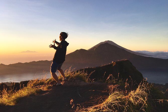 Mount Batur Sunrise Trekking with Breakfast - Mind Crater at 7:00am: Monkeys, Feeding Time, and Etiquette