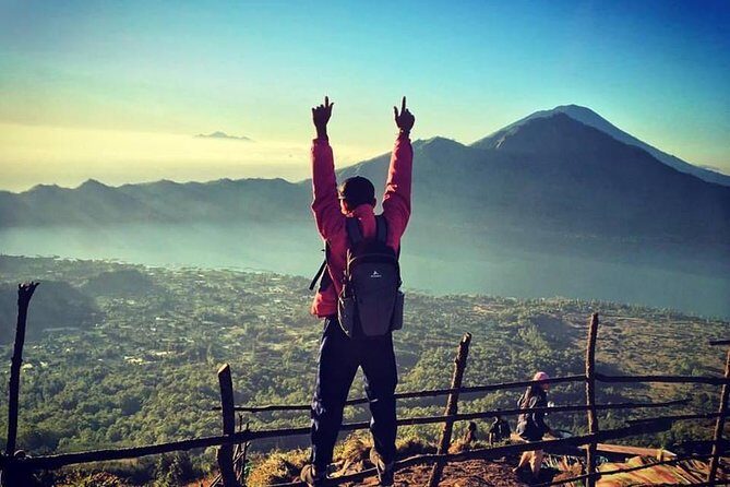 Mount Batur Trekking Admission Ticket - The summit moment: breakfast, coffee/tea, and watching the sky change