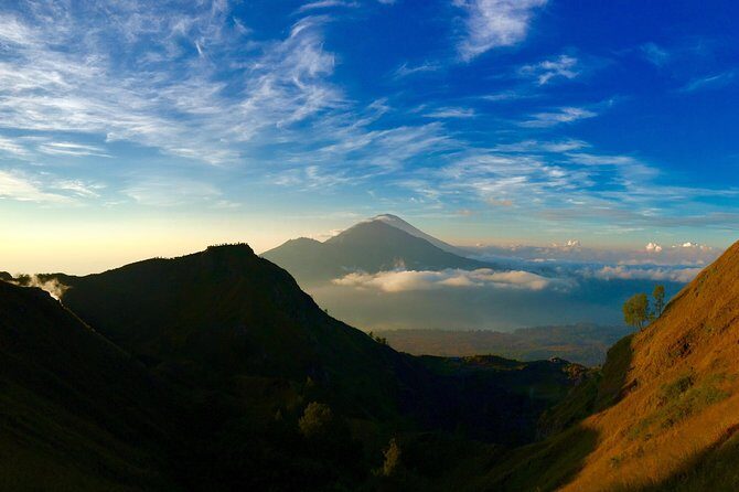 Mt batur Sunrise Trekking and Natural Spring Tour - Sunrise at the crater: timing, views, and what your guide points out