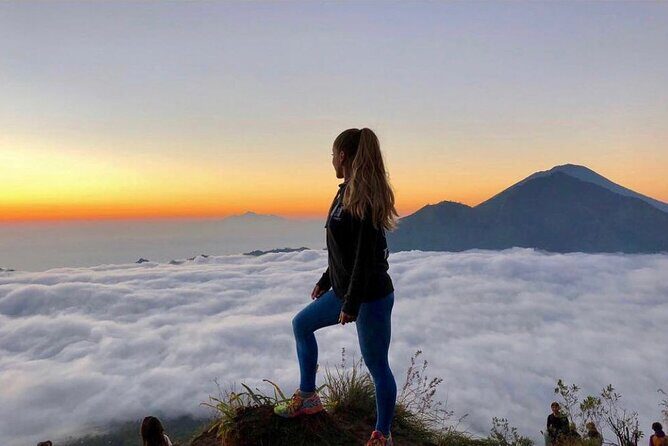 Sharing Mount Batur Sunrise Trekking And Natural Hot Spring - Summit at 5:45 am: sunrise views plus breakfast