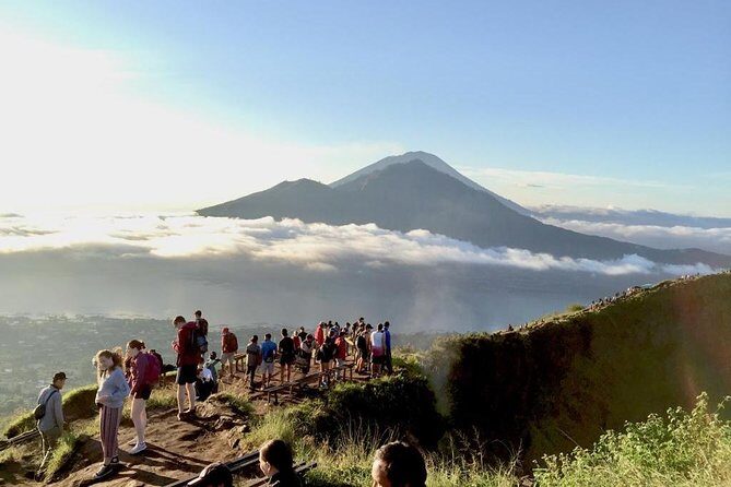 Watch the sunrise from the top of Mount Batur volcano - The Crowd Reality: what can slow you down (and what you can do)
